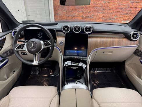 Certified 2023 Mercedes-Benz GLC 300 4MATIC image 12