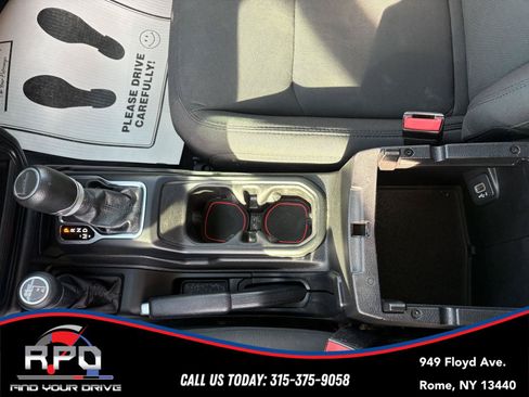 Used 2021 Jeep Gladiator Sport AWD/4WD image 18