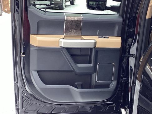 Used 2022 Ford F350 Lariat w/ Lariat Ultimate Package image 16