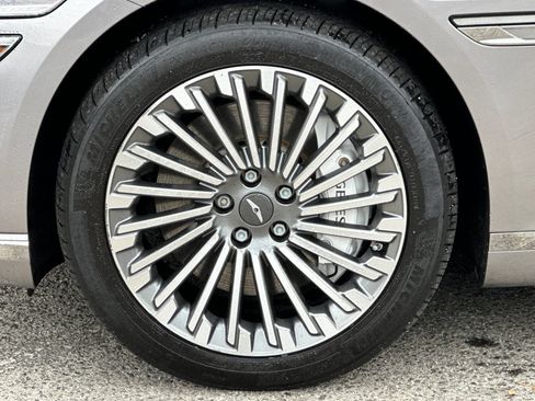 Used 2024 Genesis G80 image 27