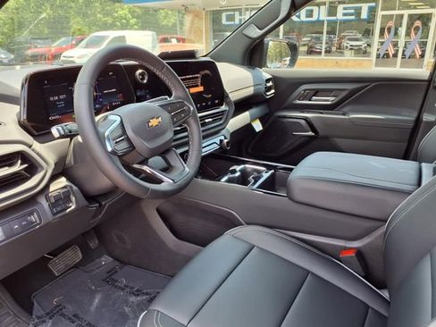 New 2026 Chevrolet Silverado EV LT image 3