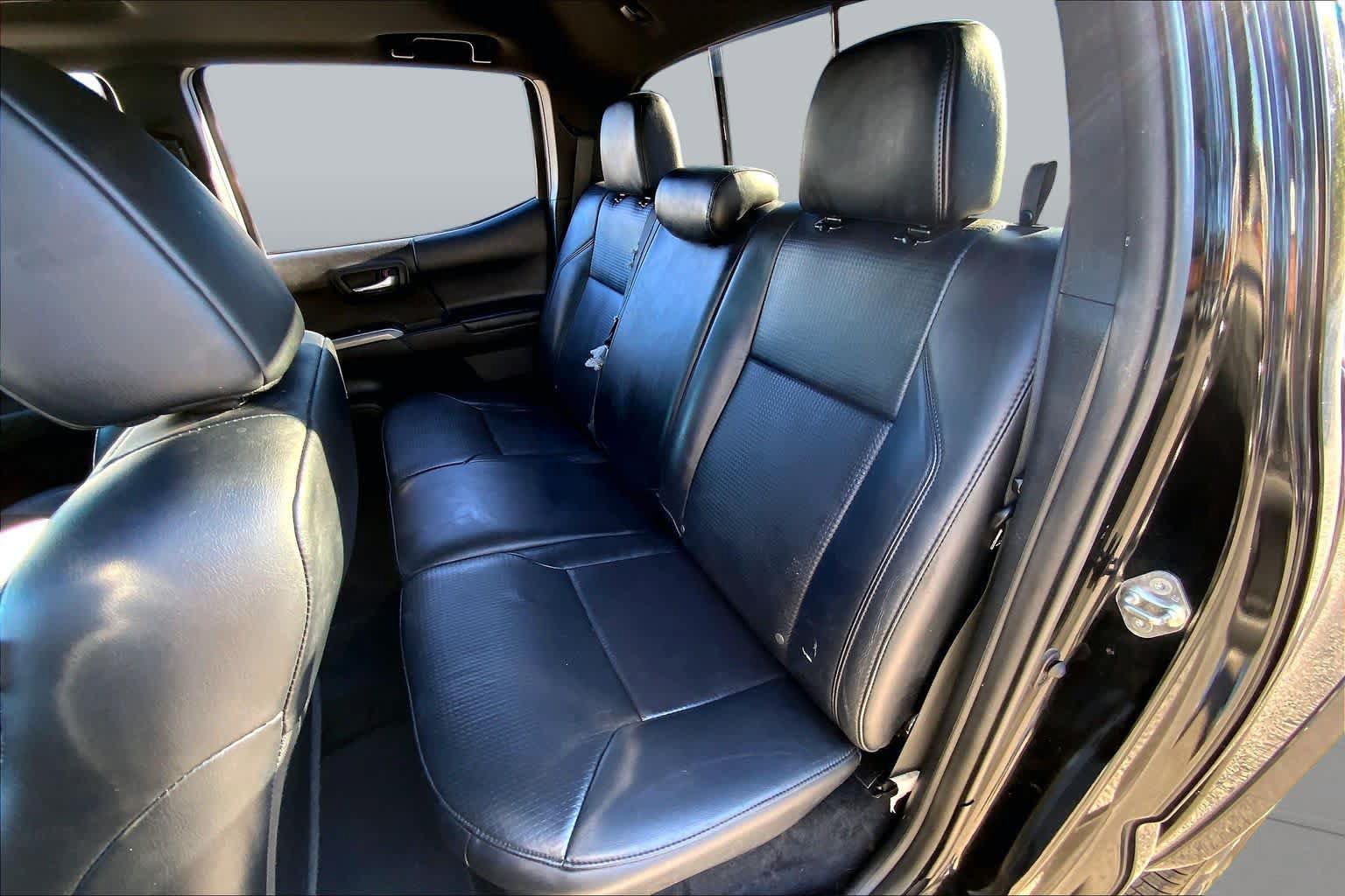 Used 2019 Toyota Tacoma Limited AWD/4WD image 21