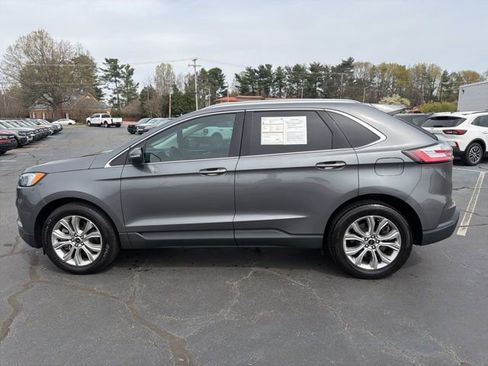 Certified 2024 Ford Edge Titanium image 4