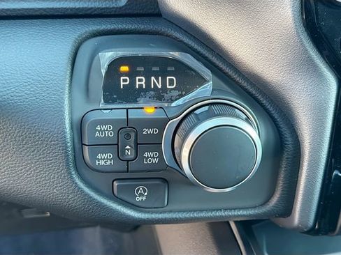 New 2026 RAM 1500 4x4 Crew Cab image 18