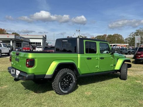 New 2026 Jeep Gladiator Sport AWD/4WD image 9