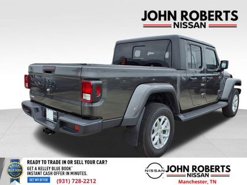 Used 2023 Jeep Gladiator Sport image 17