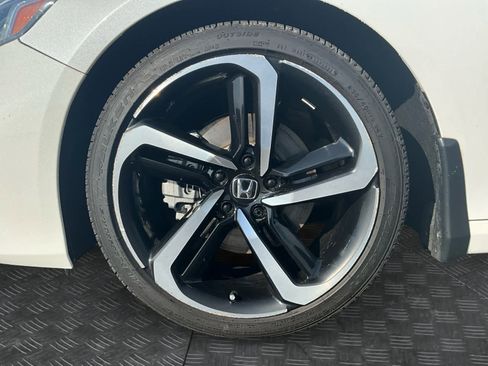 Used 2022 Honda Accord Sport image 12