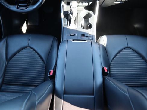 Certified 2024 Toyota Highlander XSE image 16