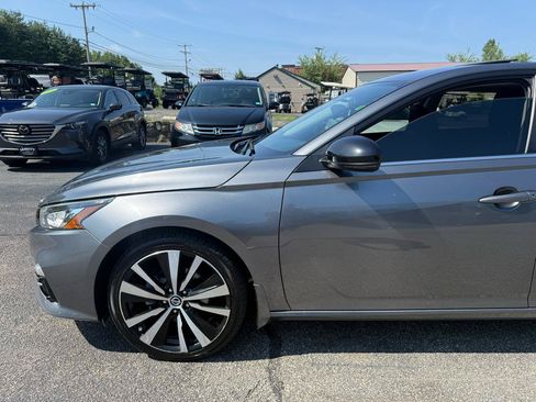 Used 2021 Nissan Altima 2.5 SR w/ SR Premium Package AWD/4WD image 5