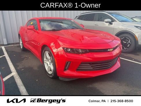 Used 2017 Chevrolet Camaro LT image 3