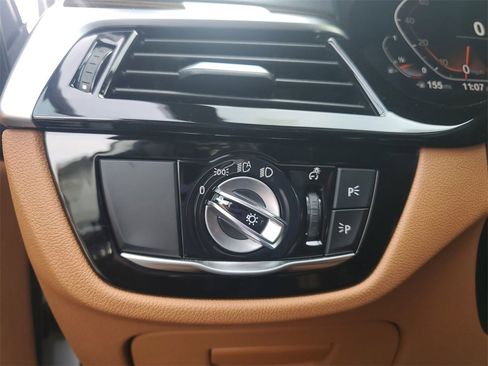 Used 2023 BMW 530i w/ Premium Package image 21