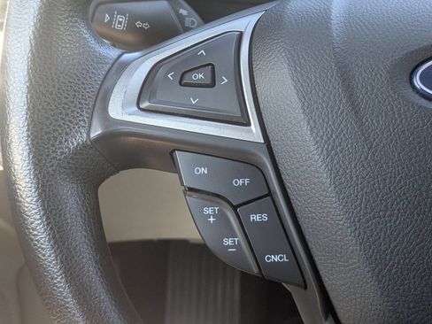 Used 2020 Ford Fusion SE FWD image 17
