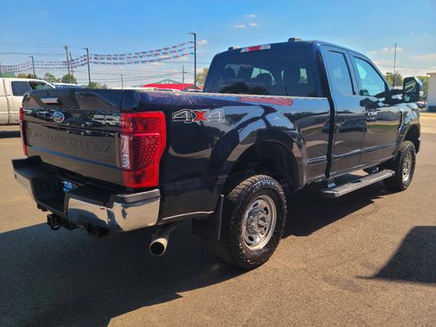 Used 2022 Ford F250 XLT w/ XLT Premium Package image 4