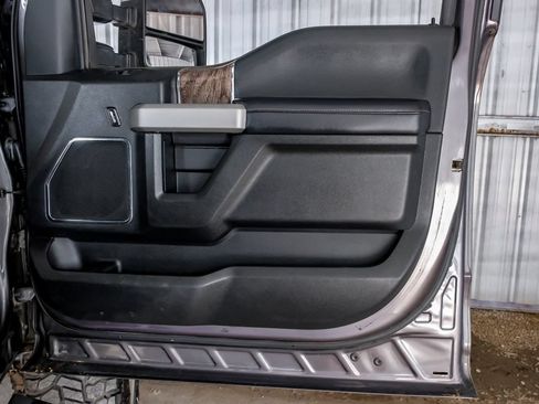Used 2019 Ford F250 Lariat w/ Lariat Ultimate Package AWD/4WD image 45
