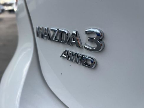 Used 2023 MAZDA MAZDA3 Hatchback w/Premium Plus Pkg image 10
