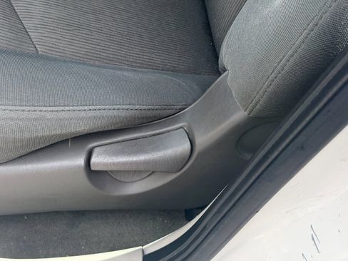 Used 2011 MAZDA Tribute i Sport image 15