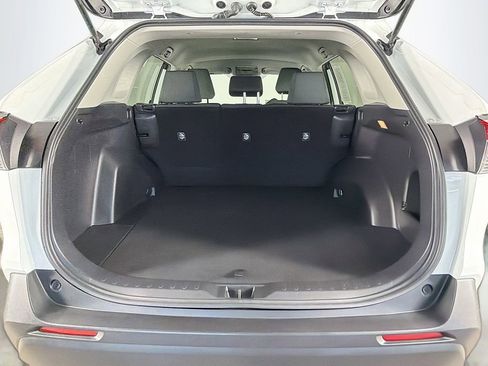 Used 2020 Toyota RAV4 XLE w/ Carpet Mat Package FWD image 24