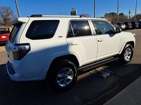 Used 2024 Toyota 4Runner SR5 image 6
