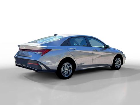 New 2026 Hyundai Elantra Blue image 8