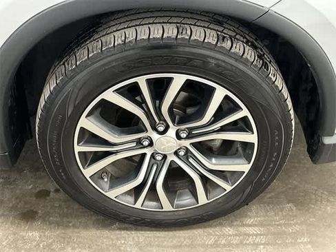 Used 2016 Mitsubishi Outlander SE image 5