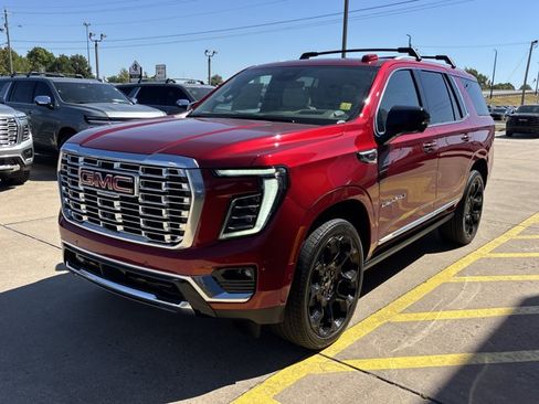 New 2026 GMC Yukon Denali w/ Denali Reserve Package AWD/4WD image 10