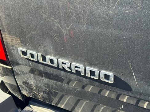 Used 2017 Chevrolet Colorado Z71 AWD/4WD image 6