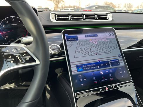 Used 2025 Mercedes-Benz S 580 4MATIC Sedan image 31