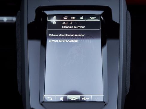 Used 2024 Lamborghini Huracan EVO image 60