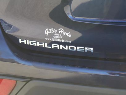 Used 2023 Toyota Highlander LE