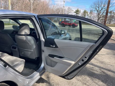 Used 2016 Honda Accord EX-L image 19