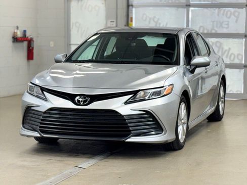 Used 2023 Toyota Camry LE FWD image 3