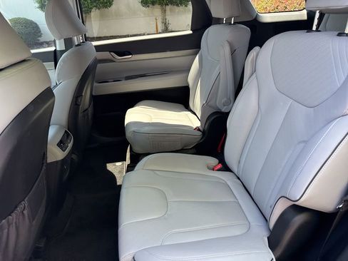 Used 2025 Hyundai Palisade SEL image 12