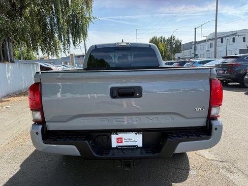 Used 2019 Toyota Tacoma TRD Off-Road w/ Technology Package AWD/4WD image 6