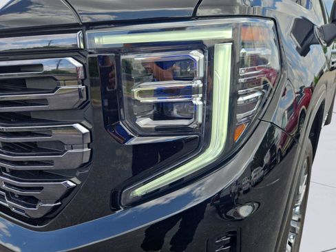 Used 2025 GMC Sierra 1500 Denali Ultimate AWD/4WD image 9