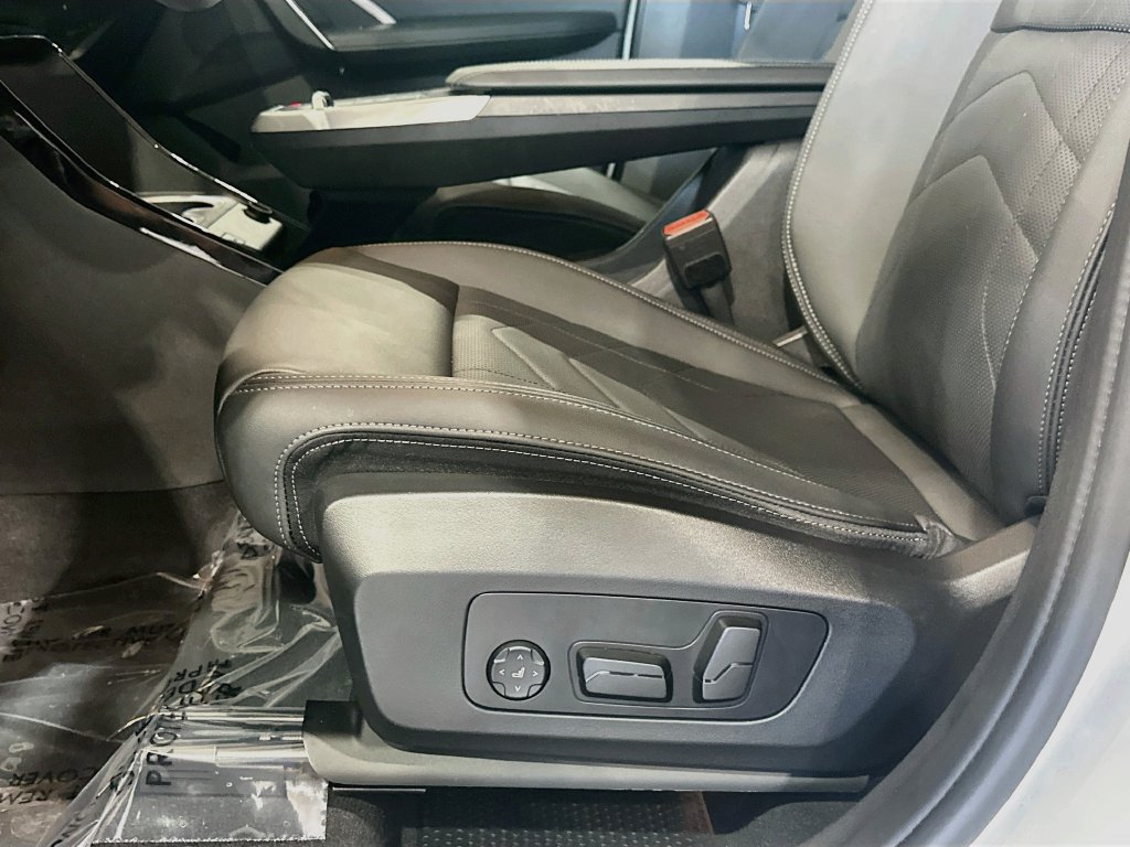 Used 2024 BMW X1 xDrive28i AWD/4WD image 19
