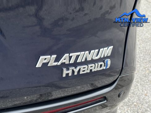 Used 2021 Toyota Sienna Platinum image 15