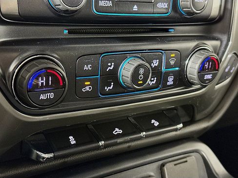 Used 2018 Chevrolet Silverado 1500 LT w/ All Star Edition image 16