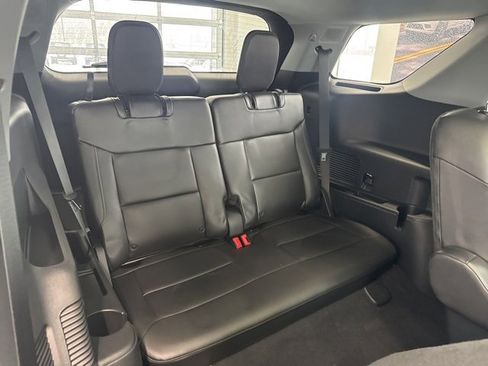 Used 2023 Ford Explorer Limited w/ Limited Technology Package image 11