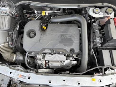 Used 2025 Chevrolet Equinox LT AWD/4WD image 29