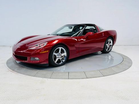 Used 2008 Chevrolet Corvette Coupe w/ Preferred Equipment Group RWD image 2