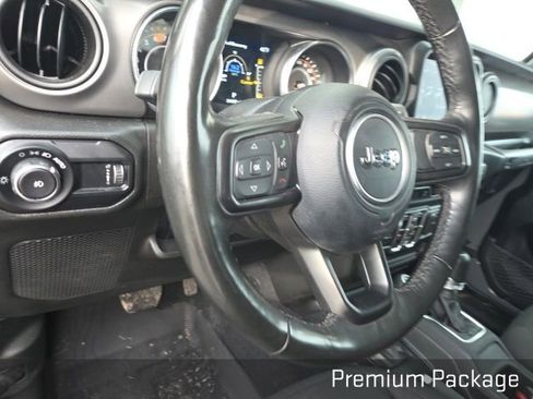 Used 2023 Jeep Wrangler Sport S image 11