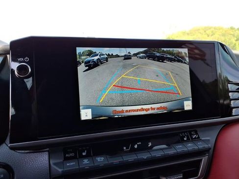 Used 2025 Toyota Camry XSE image 28