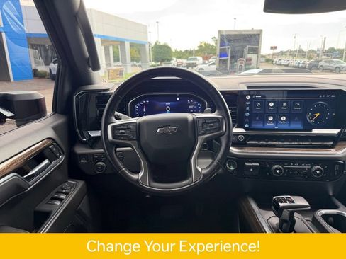 Used 2022 Chevrolet Silverado 1500 LT Trail Boss w/ Protection Package AWD/4WD image 13
