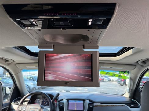 Used 2015 GMC Yukon Denali w/ Open Road Package AWD/4WD image 11