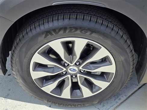 Certified 2025 Subaru Outback Limited image 37