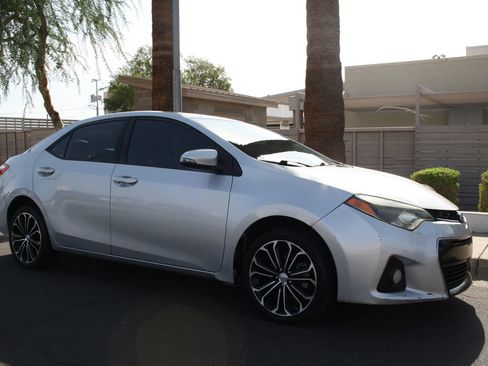 Used 2016 Toyota Corolla S FWD image 3