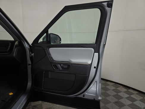 Used 2022 Rivian R1T Adventure image 18