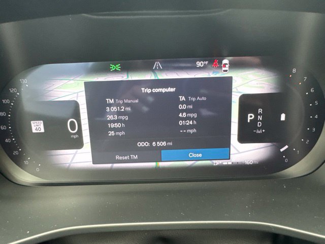 Certified 2025 Volvo XC40 B5 Plus AWD/4WD image 24
