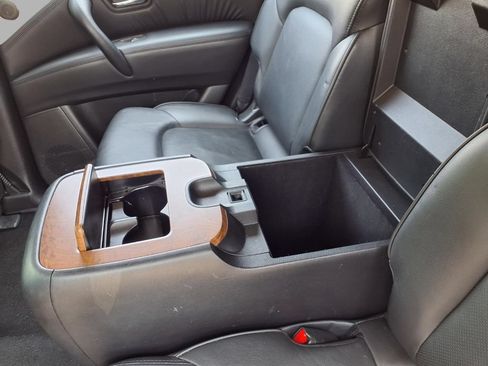 Used 2024 Nissan Armada SL w/ Captain's Chairs Package AWD/4WD image 23