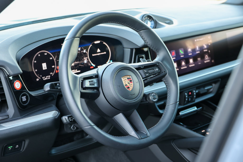 Certified 2026 Porsche Cayenne Coupe AWD/4WD image 30